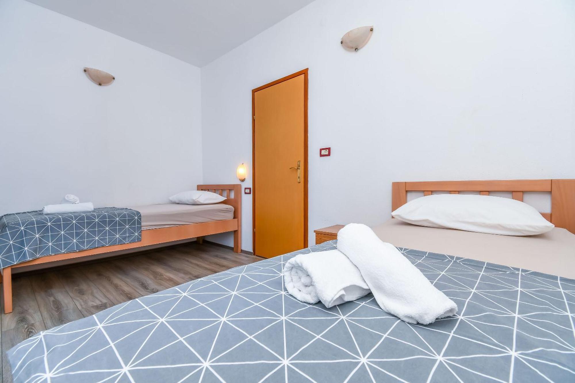 Apartment Mara 特罗吉尔 外观 照片